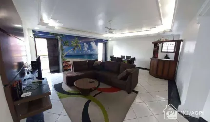 Apartamento à venda no bairro Guilhermina em Praia Grande/SP.