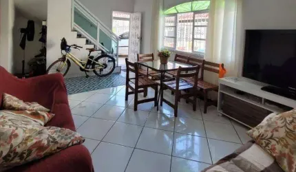Sobrado com 3 quartos na Ocian em Praia Grande/SP
