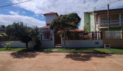 LINDA CASA NO CONDOMÍNIO  LONG BEACH