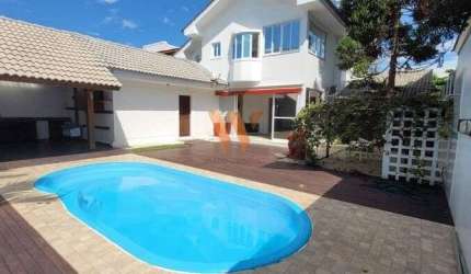 CASA com 243m² à VENDA em JURERÊ INTERNACIONAL!