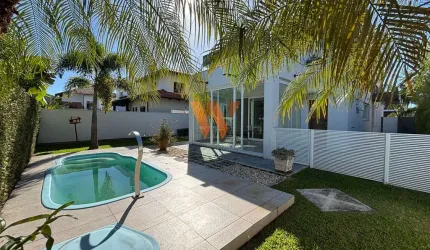 EXCELENTE CASA com 242 m² à VENDA em JURERÊ IN!