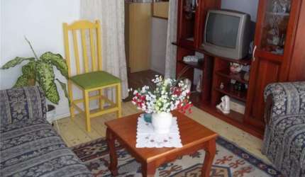 Casa para Venda - 55m², 2 dormitórios, Menino Deus