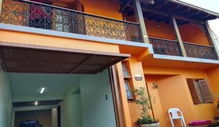 Casa para Venda - 228m², 3 dormitórios, sendo 1 suites, 4 vagas - Vila Nova