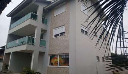 Casa para Venda - 350m², 3 dormitórios, sendo 1 suites, 5 vagas - Guarujá