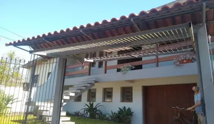 Casa para Venda - 200m², 3 dormitórios, sendo 1 suites, Cavalhada