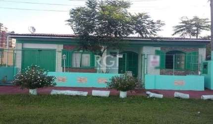 Casa para Venda - 170m², 5 dormitórios, 1 vaga - Predial