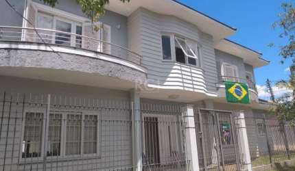 Casa para Venda - 256m², 3 dormitórios, sendo 1 suites, 4 vagas - Bela Vista