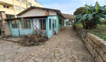 Casa para Venda - 400m², 4 dormitórios, 6 vagas - Cristal
