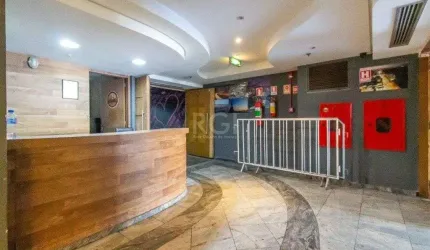 Predio para Venda - 1500m², 0 dormitórios, Glória
