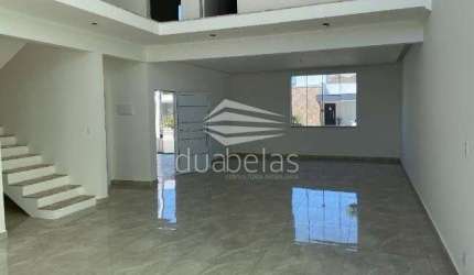 Ótima casa em Condomínio com 251m² em Caçapava