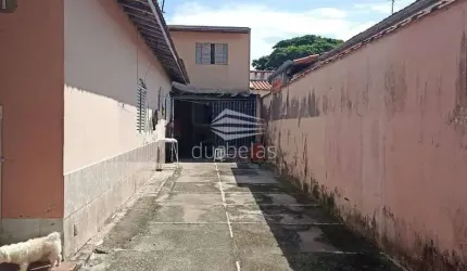 Oportunidade! Casa em terreno de 300m² no Monte Castelo!