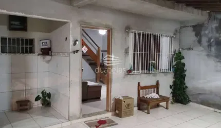 Vendo ótima casa no bairro Vale do Sol.
