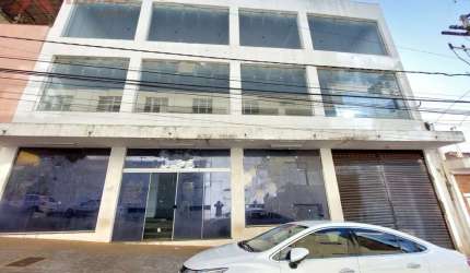 Prédio Inteiro em Núcleo Residencial Silvio Vilari - São Carlos, SP