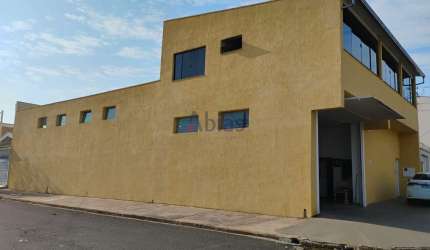 Excelente imóvel comercial/residencial-barracão 240 m2- moradia 150m2.