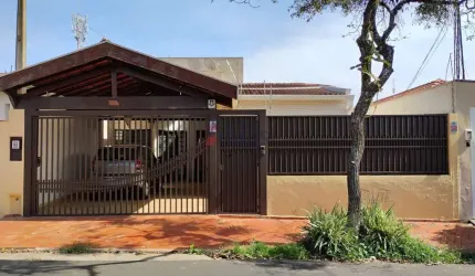 Casa à venda em Jardim Santa Paula - São Carlos