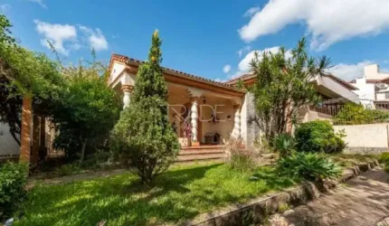 Casa com 4 quartos à venda na Rua Cariri, 125, Vila Assunção, Porto Alegre por R$ 1.300.000