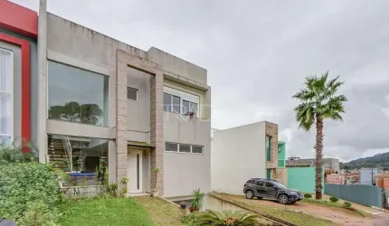 Casa em condomínio fechado com 3 quartos à venda na Avenida Juca Batista, 2705, Hípica, Porto Alegre por R$ 810.000