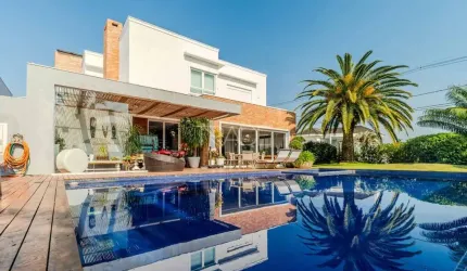Casa em condomínio fechado com 4 quartos à venda na Avenida Juca Batista, 8000, Belém Novo, Porto Alegre por R$ 4.950.000