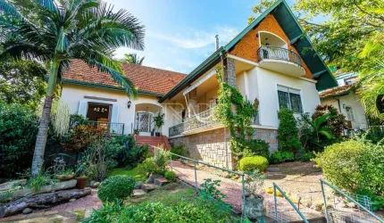 Casa com 4 quartos à venda na Rua Doutor Possidônio Cunha, 16, Vila Assunção, Porto Alegre por R$ 1.590.000