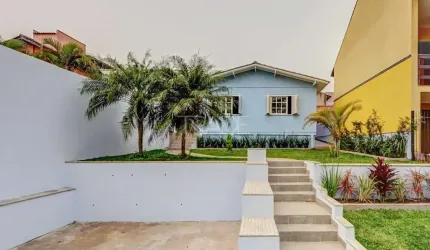 Casa com 2 quartos à venda na Avenida Doutor Francisco Roberto Dall Igna, 150, Espírito Santo, Porto Alegre por R$ 495.000