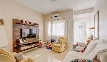 Casa com 2 quartos à venda na Rua Manoel Nunes da Silva, 67, Guarujá, Porto Alegre por R$ 415.000