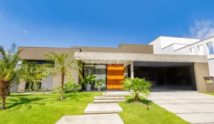 Casa em condomínio fechado com 3 quartos à venda na Avenida Juca Batista, 8000, Belém Novo, Porto Alegre por R$ 3.300.000