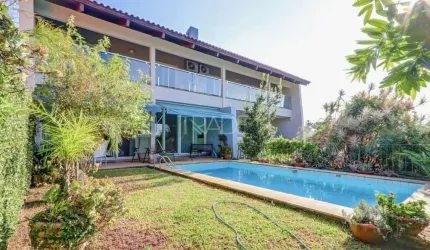 Casa com 4 quartos à venda na Rua Guato, 111, Vila Assunção, Porto Alegre por R$ 2.385.000