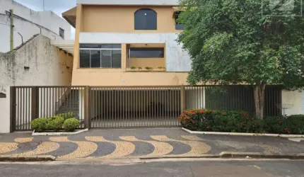 Casa à venda com 447,25 m², 5 quartos 5 vagas em Nova Campinas, Campinas