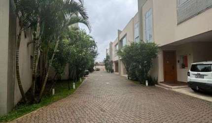 CASA EM CONDOMÍNIO - CIDADE ADEMAR - SP