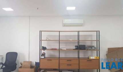 CONJ. COMERCIAL - SANTO AMARO - SP