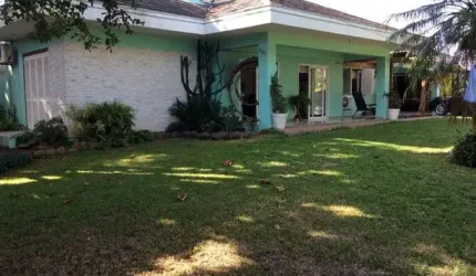 Casa de 280 m², com 03 dormitórios (sendo um deles uma suíte), para venda