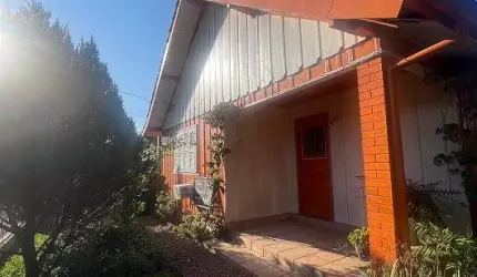 Casa de 44 m², com 03 dormitórios, para venda