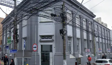 Prédio comercial de 805 m², com várias salas, para venda