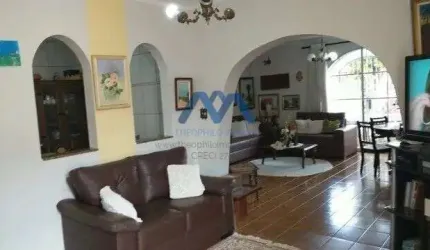 Lindo Sobrado à Venda no Bairro Parque Ouro Fino