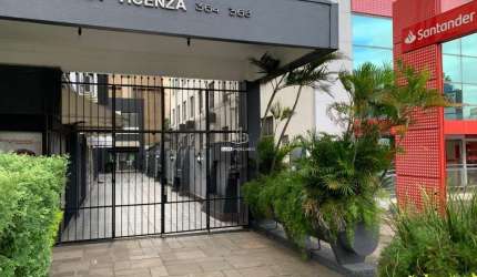 Ponto comercial à venda na Rua Vinte e Quatro de Outubro, 364, Moinhos de Vento, Porto Alegre por R$ 300.000