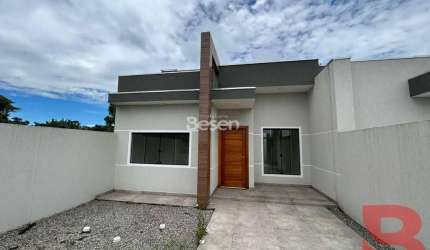 CASA COM EXCELENTE LOCALIZAÇÃO POR R$ 340.000,00 (02 DORMITORIOS, BANHEIRO SOCIAL, SALA E COZINHA, VAGA DE GARAGEM)