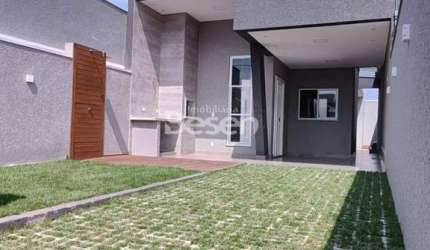 CASA COM EXCELENTE ACABAMENTO, 03 QUARTOS (001 SUÍTE), MÓVEIS SOB MEDIDA NA COZINHA.