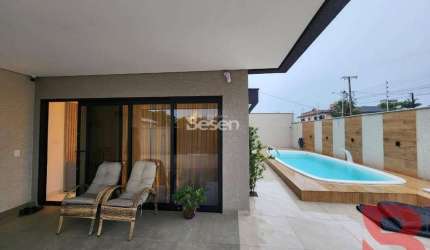 CASA NOVA, COM 03 QUARTOS (01 SUÍTE E 02 DEMI-SUÍTES), PISCINA AQUECIDA, LOCALIZADA EM REGIÃO CENTRAL, RUA 760