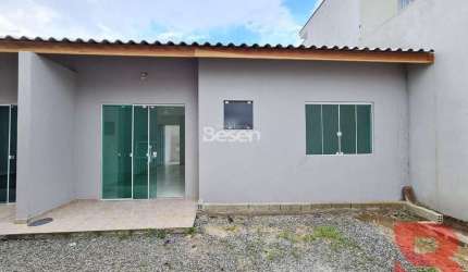 CASA COM EXCELENTE LOCALIZAÇÃO POR R$ 249.000,00 (02 DORMITORIOS, BANHEIRO SOCIAL, SALA E COZINHA, VAGA DE GARAGEM)