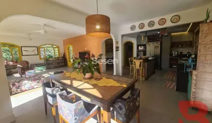LINDA CHÁCARA COM PISCINA LOCALIZADA NA VILA DA GLORIA-SÃO FRANCISCO DO SUL/SC