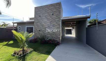 CASA COM PISCINA E MÓVEIS PLANEJADOS PRONTA PARA MORAR!