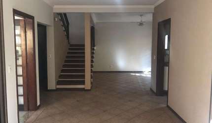 Casa com 3 dormitórios à venda, 240 m² por R$ 720.000,00 - Vila Coralina - Bauru/SP