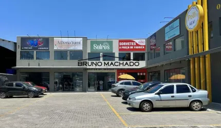 Ponto Comercial para Locação em Colombo, Guaraituba, 1 banheiro, 12 vagas