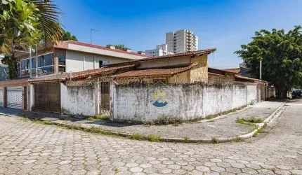 Casa com 2 dormitórios à venda, 75 m² por R$ 730.000 - Canto do Forte - Praia Grande/SP