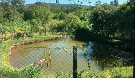 Chacara para venda ou locacao em Jundiai, bairro do Medeiros com 3 casas construidas