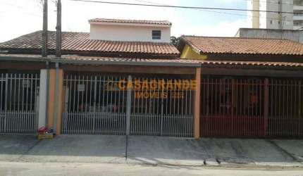 Casa com 03 quartos, 100mts no Bosque dos Eucaliptos SJC