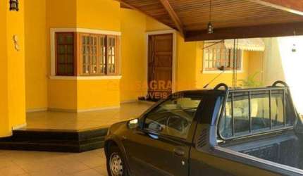 Casa com 05 quartos, 350mts no Vista Verde  SJC
