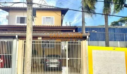 Casa/Sobrado com 03 quartos, 113mts no Jardim das Indústrias