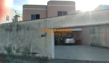 Casa com 03 quartos, 220m² no Centro  SJC