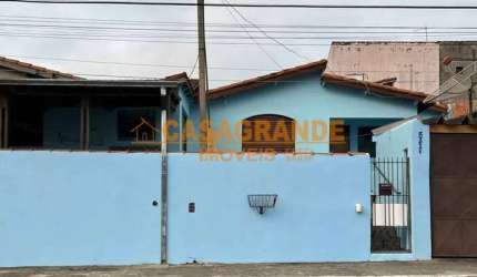 Casa com 03 quartos, 93m² no Jardim Aeroporto, SJC